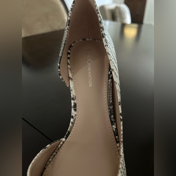 Brand New. Never Been Worn. Snake Print Heels. - Picture 10 of 11